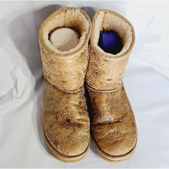 UGG   - Picture 5 of 15